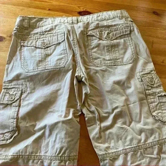 Aeropostale Capris - Picture 7 of 9